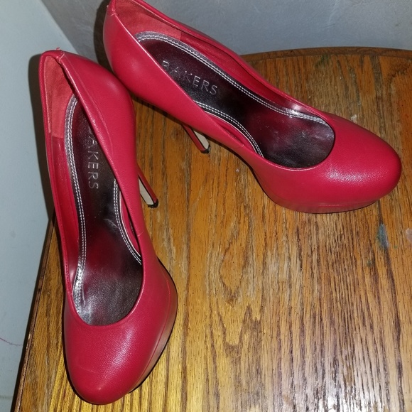 Bakers Red Platform Pumps - Picture 2 of 3